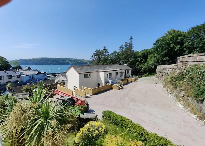 Crow's Nest - 1 - Self Catering Glandore